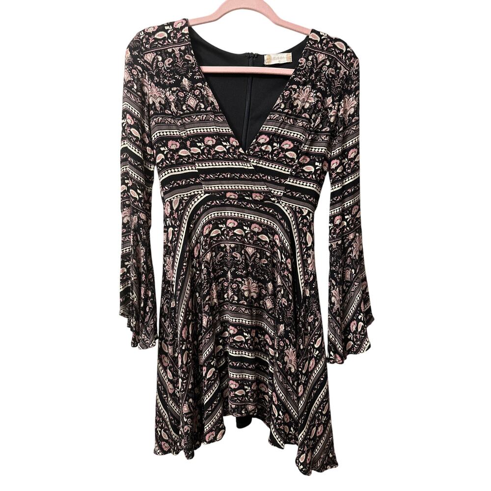 Altar’d State Tunic/Dress Small with Bell Sleeves